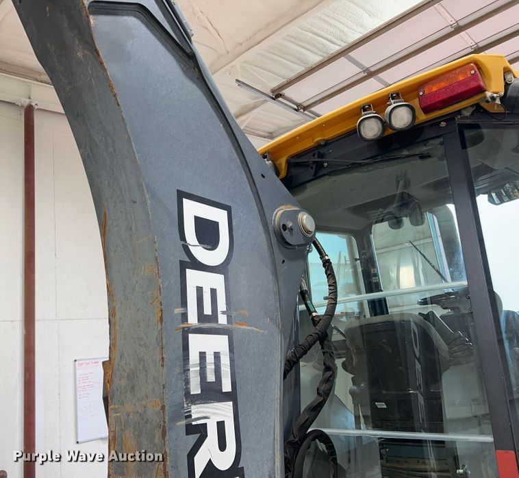 image for item DS8250 2012 John Deere 410K  backhoe