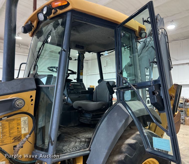 image for item DS8250 2012 John Deere 410K  backhoe