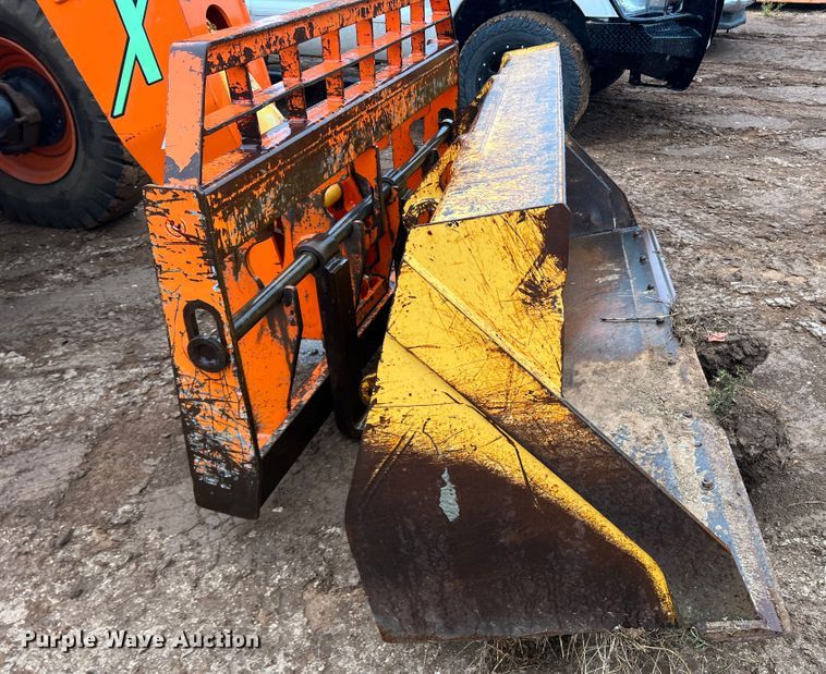 image for item DS8250 2012 John Deere 410K  backhoe