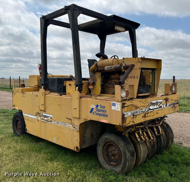 image for item DS8289 Ferguson SP-1118  pneumatic roller