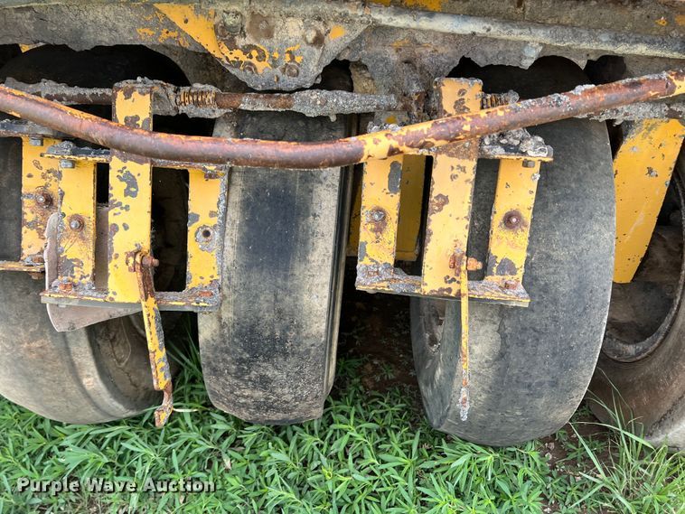 image for item DS8289 Ferguson SP-1118  pneumatic roller