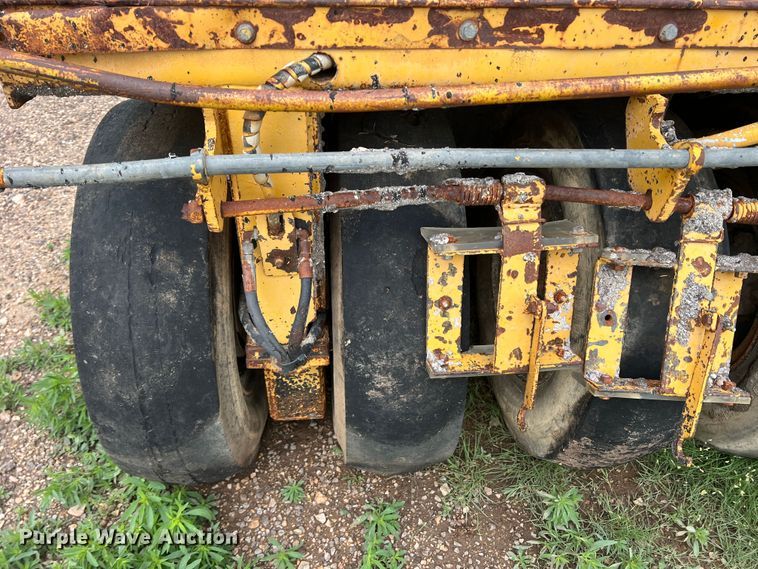 image for item DS8289 Ferguson SP-1118  pneumatic roller