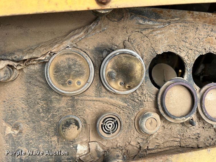 image for item DS8289 Ferguson SP-1118  pneumatic roller