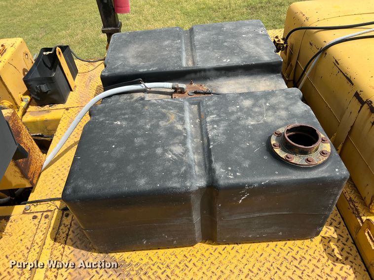 image for item DS8289 Ferguson SP-1118  pneumatic roller