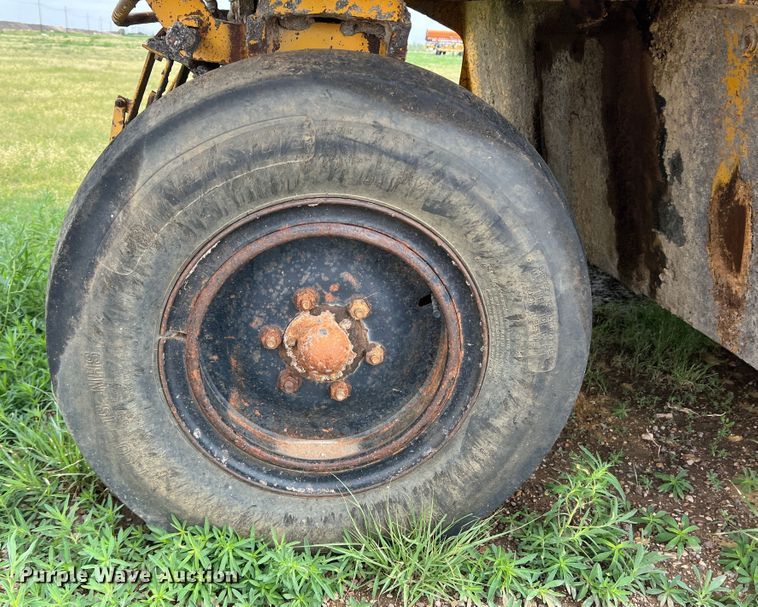 image for item DS8289 Ferguson SP-1118  pneumatic roller