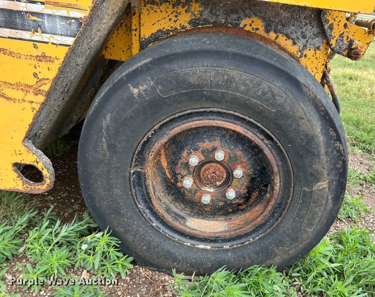 image for item DS8289 Ferguson SP-1118  pneumatic roller