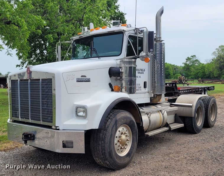 image for item FC9140 2005 Kenworth T800  semi truck