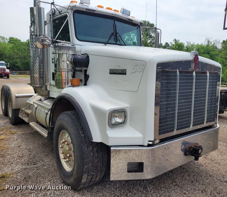 image for item FC9140 2005 Kenworth T800  semi truck