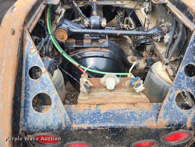 image for item FC9140 2005 Kenworth T800  semi truck