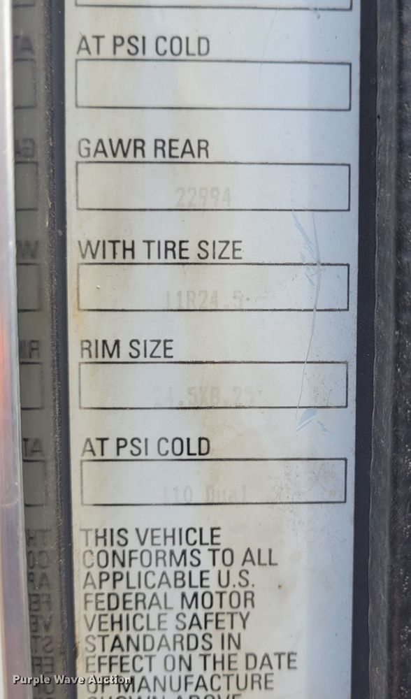 image for item FC9140 2005 Kenworth T800  semi truck