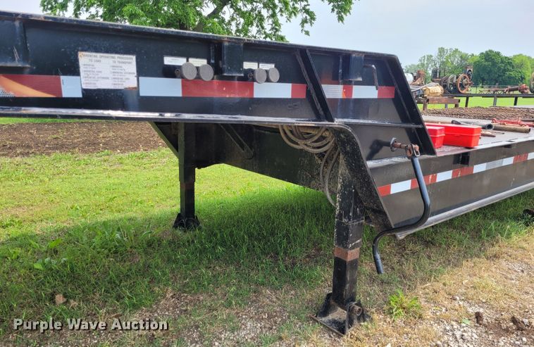 image for item FC9142 1989 Trail-Eze  equipment trailer