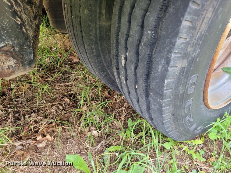 image for item FC9142 1989 Trail-Eze  equipment trailer