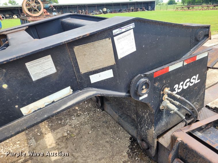 image for item FC9144 2004 Eager Beaver 35GSL  lowboy equipment trailer