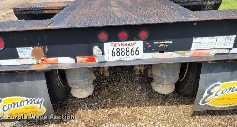 image for item FC9144 2004 Eager Beaver 35GSL  lowboy equipment trailer
