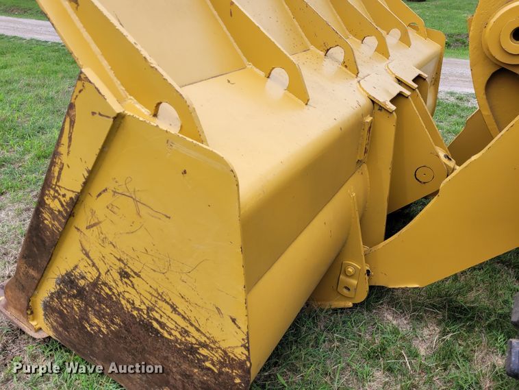 image for item FC9151 1983 Caterpillar 966D  wheel loader