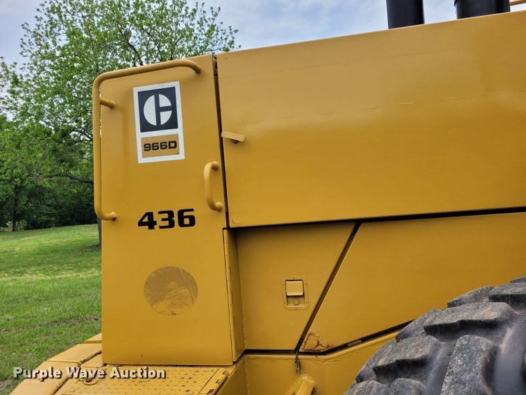 image for item FC9151 1983 Caterpillar 966D  wheel loader