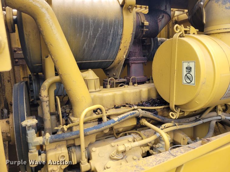 image for item FC9151 1983 Caterpillar 966D  wheel loader