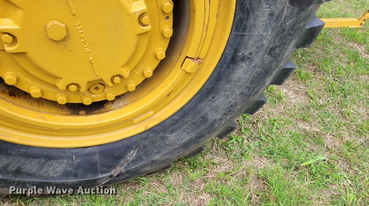 image for item FC9151 1983 Caterpillar 966D  wheel loader