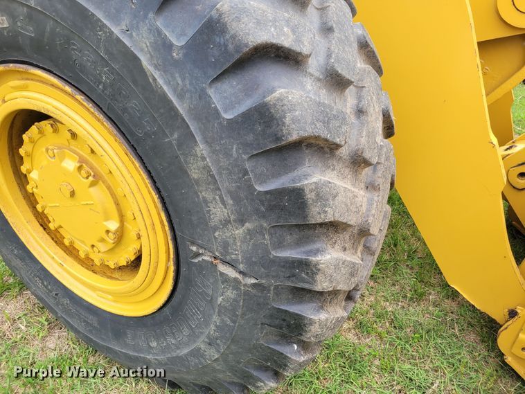 image for item FC9151 1983 Caterpillar 966D  wheel loader