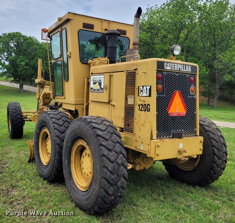 image for item FC9153 1994 Caterpillar 120G  motor grader