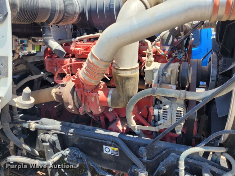 image for item FC9155 2015 Kenworth T800  hydrovac truck