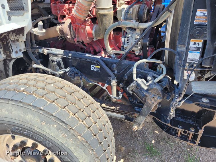 image for item FC9155 2015 Kenworth T800  hydrovac truck