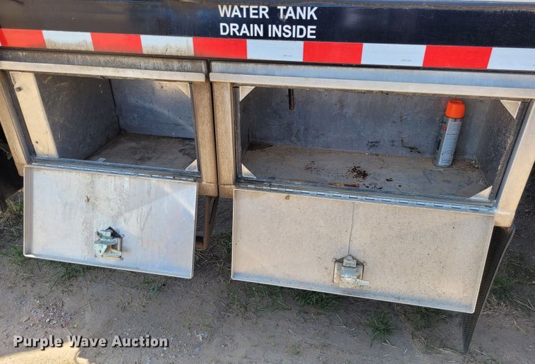 image for item FC9155 2015 Kenworth T800  hydrovac truck