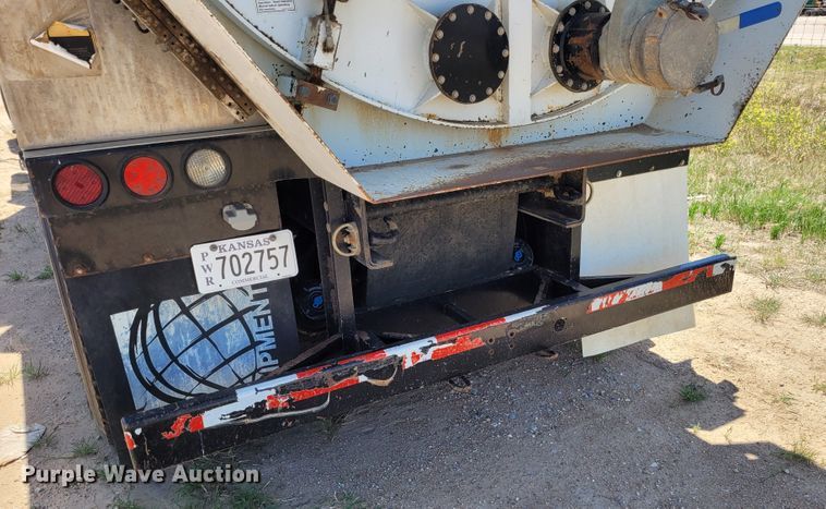 image for item FC9155 2015 Kenworth T800  hydrovac truck