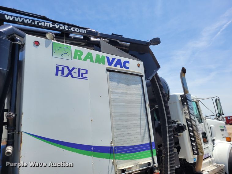 image for item FC9155 2015 Kenworth T800  hydrovac truck