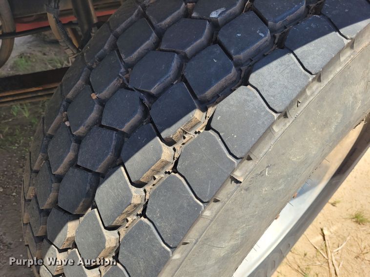 image for item FC9155 2015 Kenworth T800  hydrovac truck