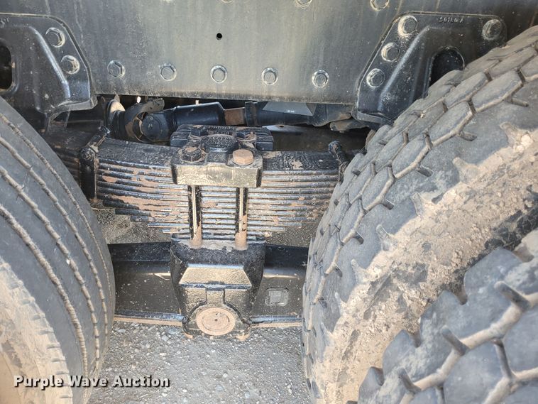 image for item FC9155 2015 Kenworth T800  hydrovac truck