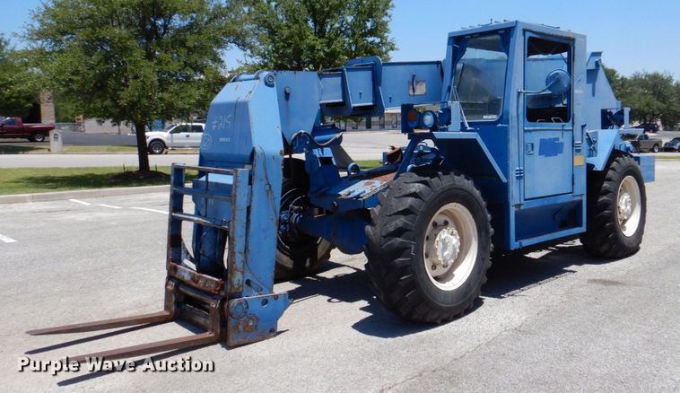 image for item HB9757 1992 SkyTrak 6000M  telehandler