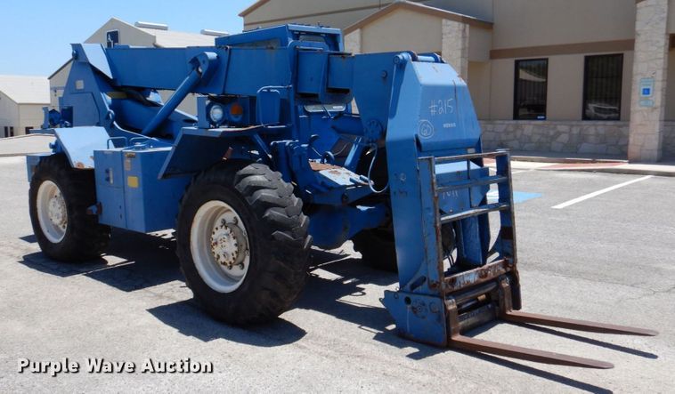 image for item HB9757 1992 SkyTrak 6000M  telehandler