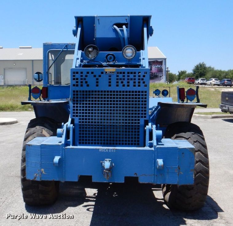 image for item HB9757 1992 SkyTrak 6000M  telehandler