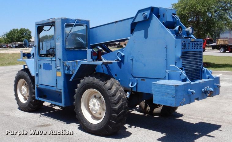 image for item HB9757 1992 SkyTrak 6000M  telehandler