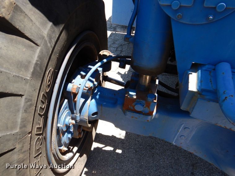 image for item HB9757 1992 SkyTrak 6000M  telehandler