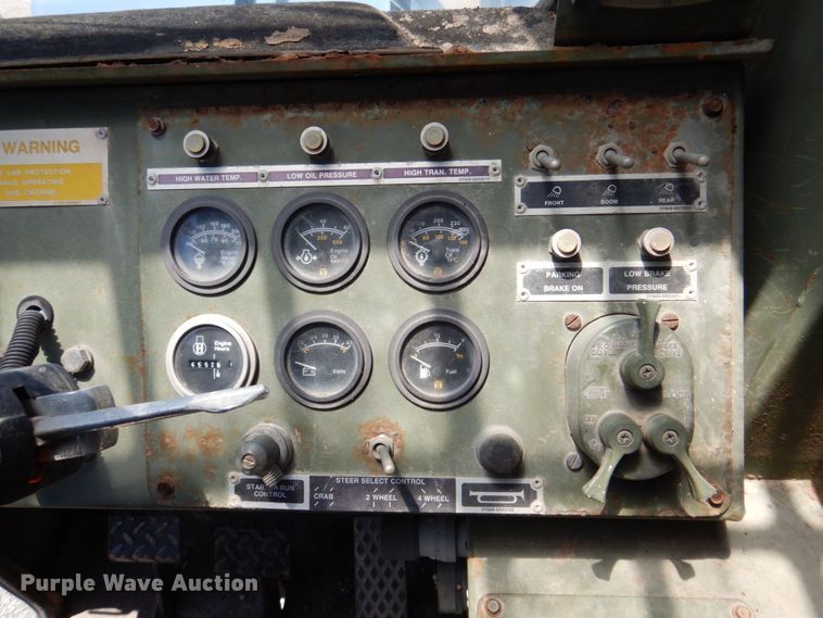 image for item HB9757 1992 SkyTrak 6000M  telehandler