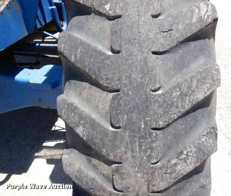 image for item HB9757 1992 SkyTrak 6000M  telehandler