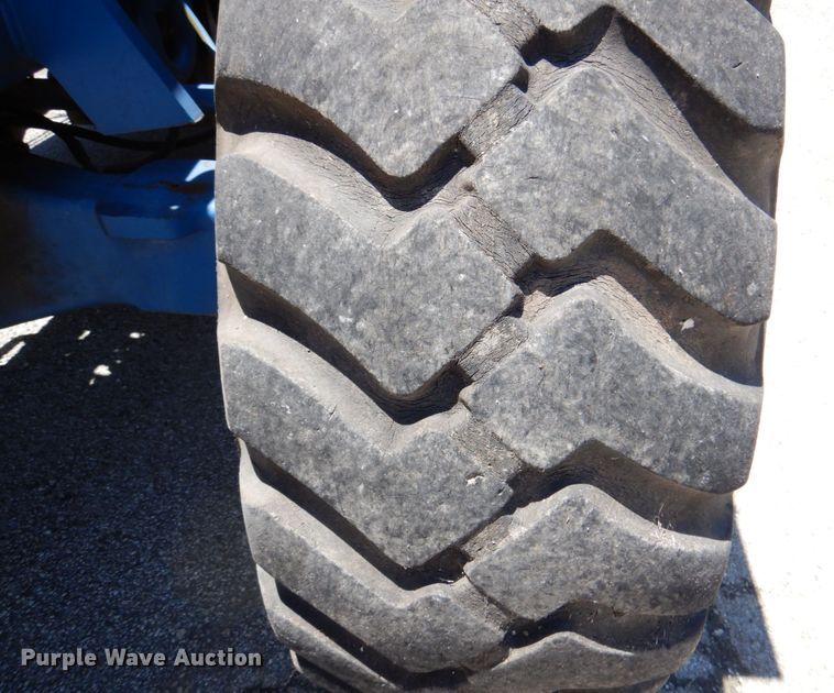 image for item HB9757 1992 SkyTrak 6000M  telehandler