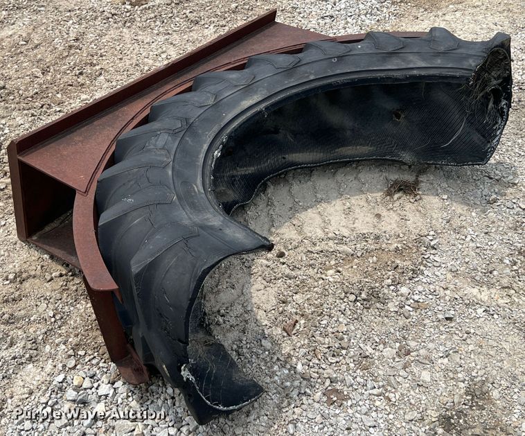 image for item HL9035 62" W skid steer pusher