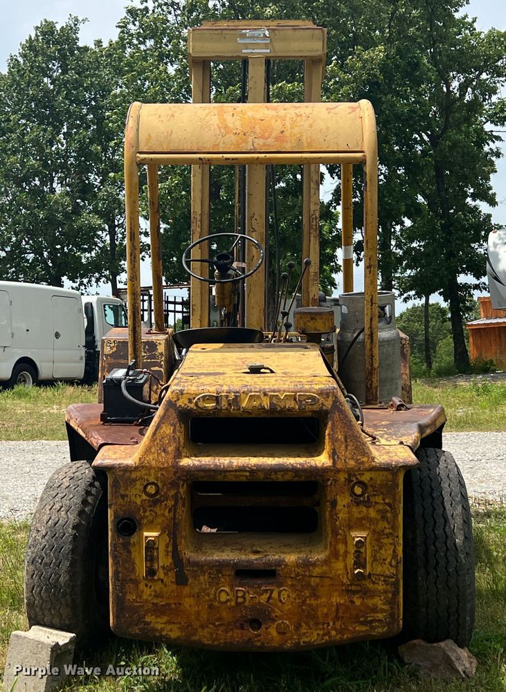 image for item HL9042 1971 Champ CB70  forklift