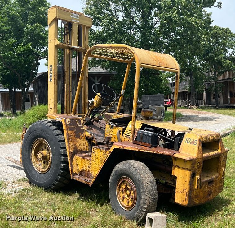 image for item HL9042 1971 Champ CB70  forklift