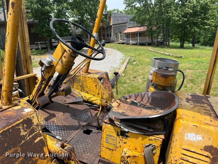 image for item HL9042 1971 Champ CB70  forklift