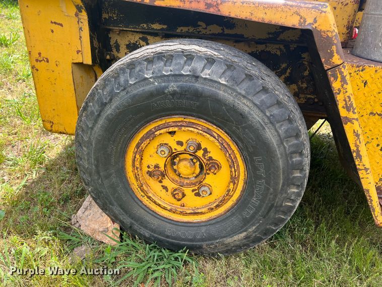 image for item HL9042 1971 Champ CB70  forklift