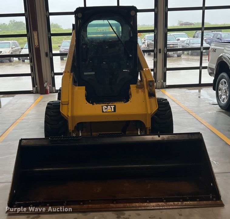 image for item HL9079 2018 Caterpillar 272D2  skid steer loader