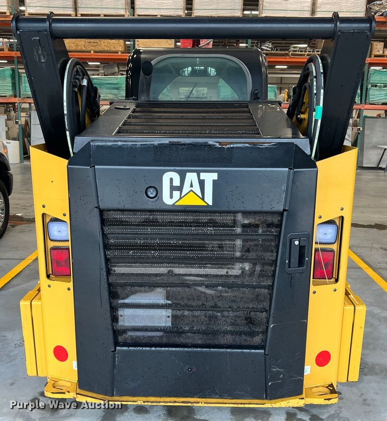 image for item HL9079 2018 Caterpillar 272D2  skid steer loader