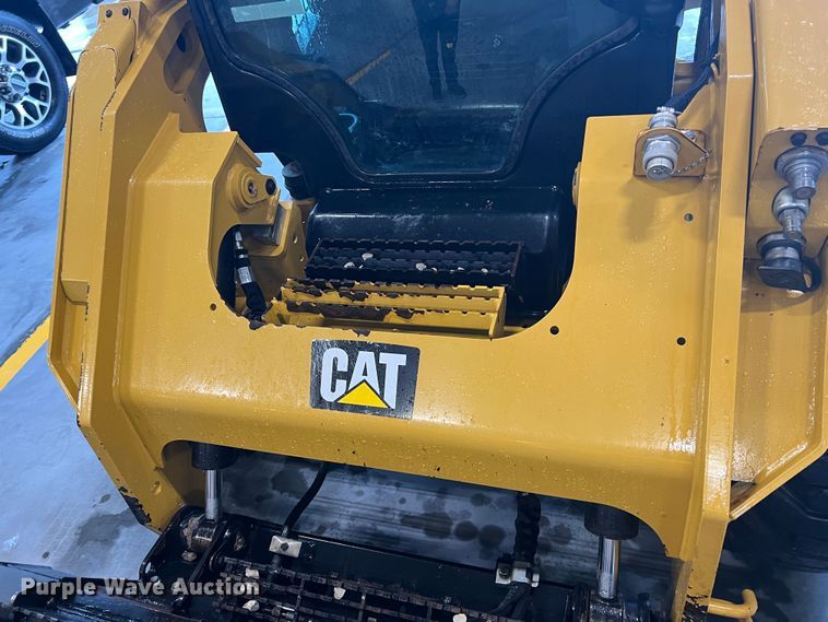 image for item HL9079 2018 Caterpillar 272D2  skid steer loader