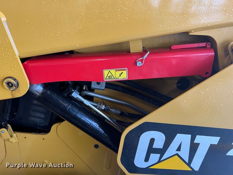 image for item HL9079 2018 Caterpillar 272D2  skid steer loader
