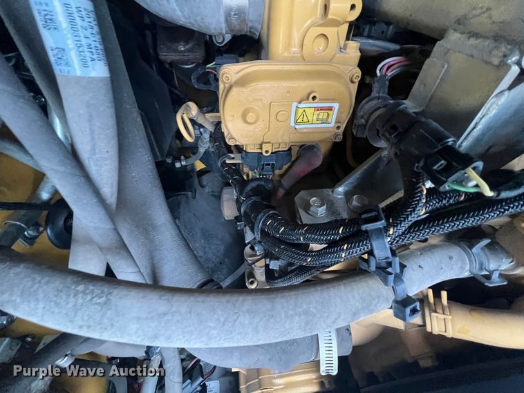 image for item HL9079 2018 Caterpillar 272D2  skid steer loader