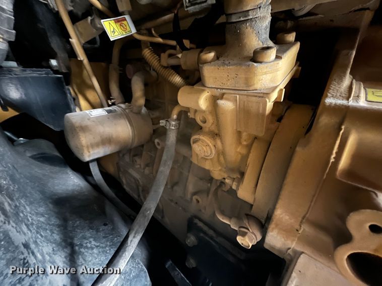 image for item HL9079 2018 Caterpillar 272D2  skid steer loader